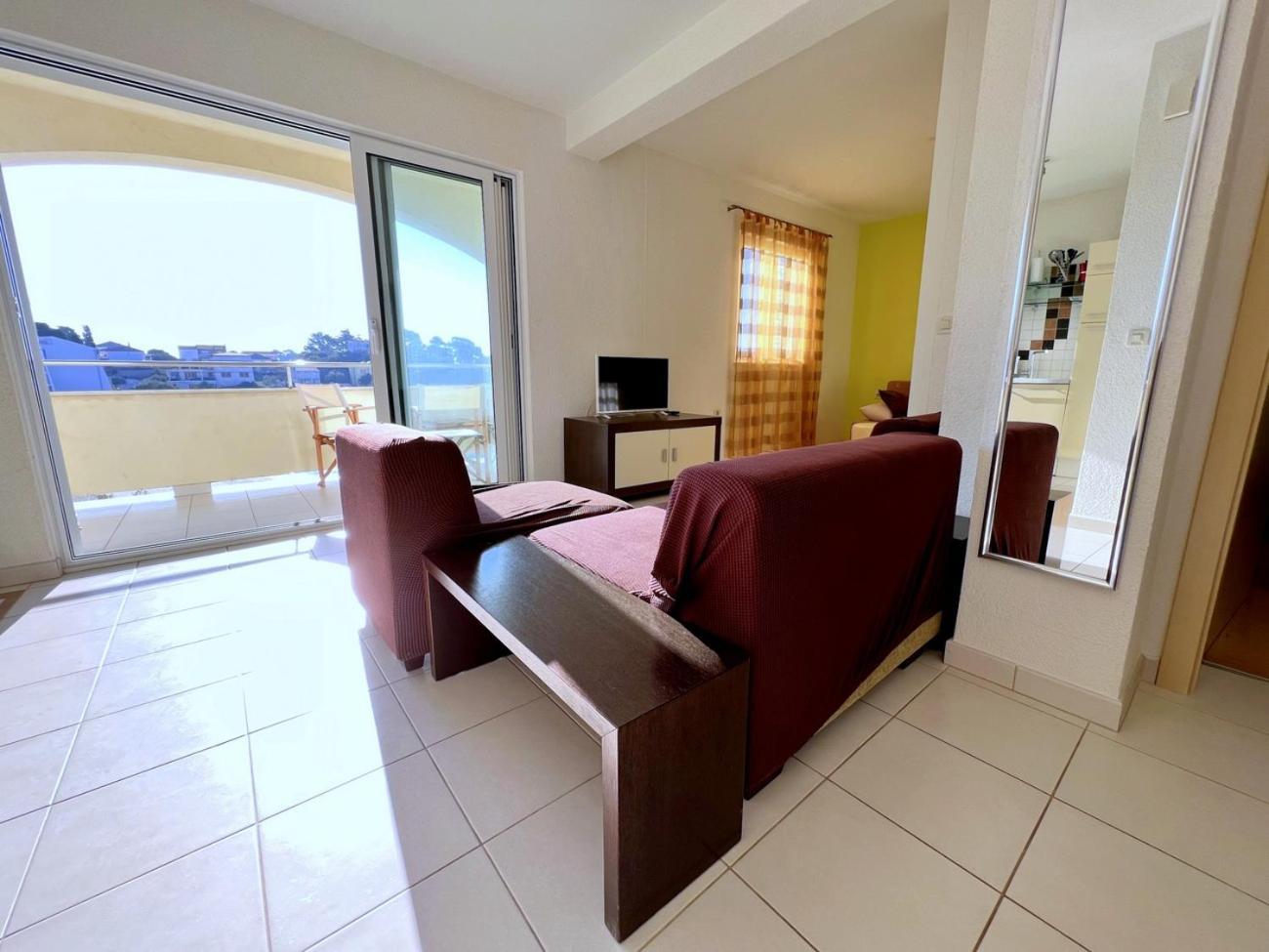 Marles Beach Residence Banjol Quarto foto